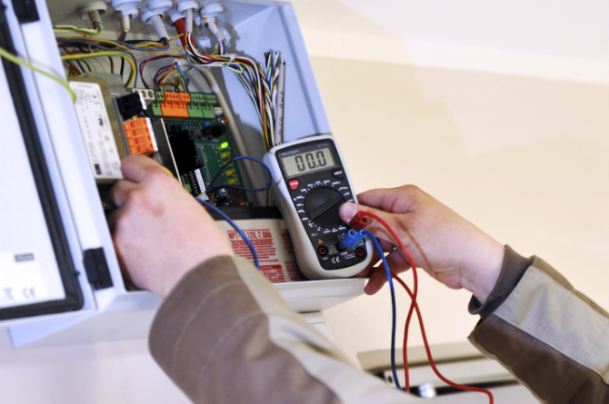 Job als Elektroniker